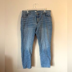 Old Navy Mid Rise Boyfriend Jeans - Size 14